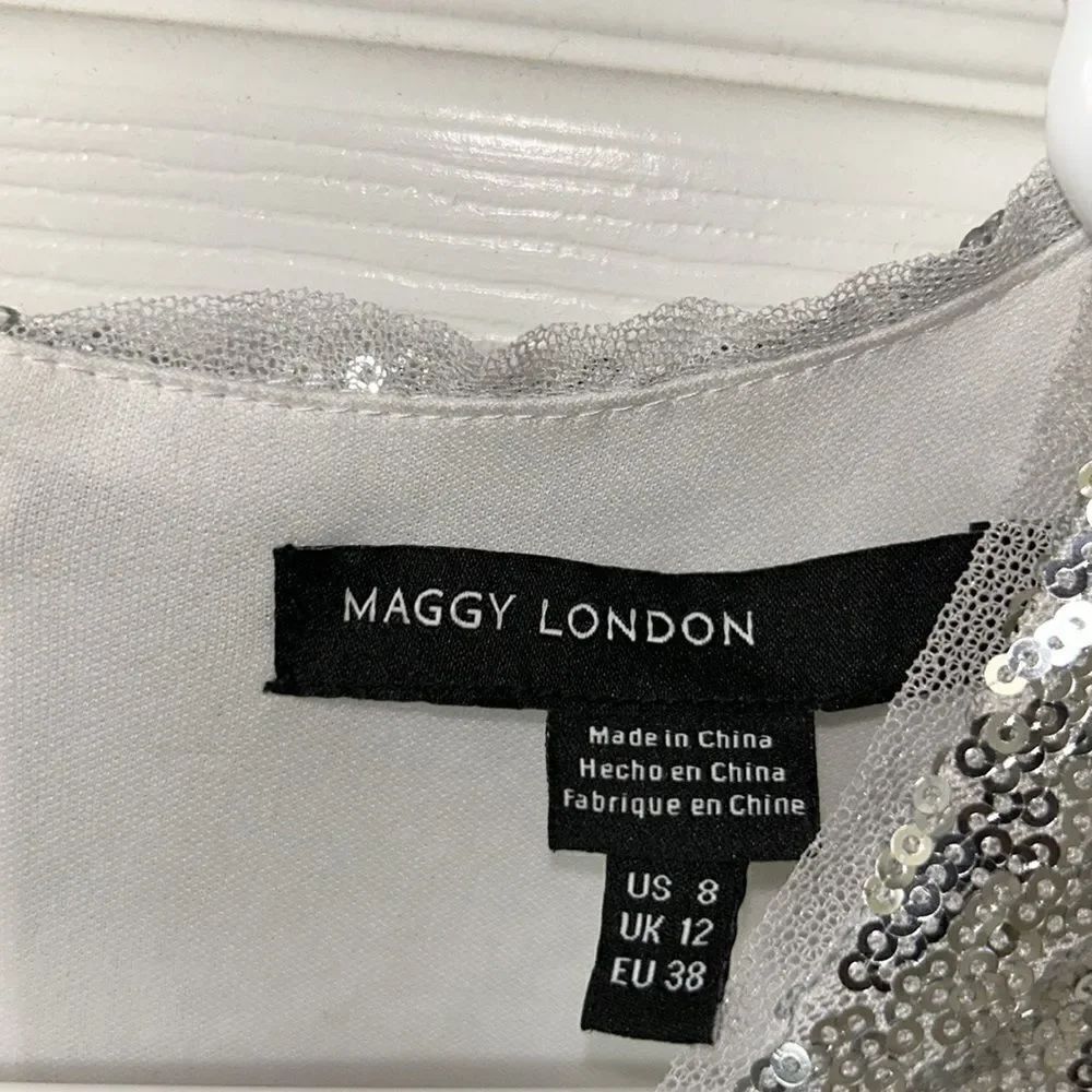 Maggy London Blue Ombre Sleeveless Maxi Dress(Size 8) - Picture 7 of 7